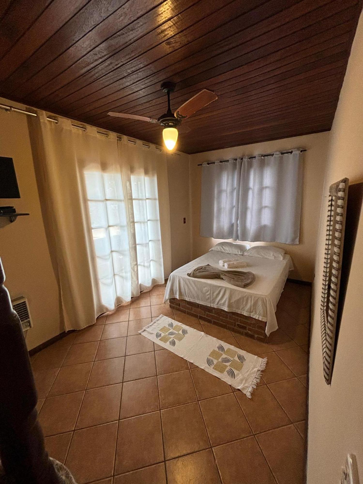 Tony Montana Inn Praia de Araçatiba
